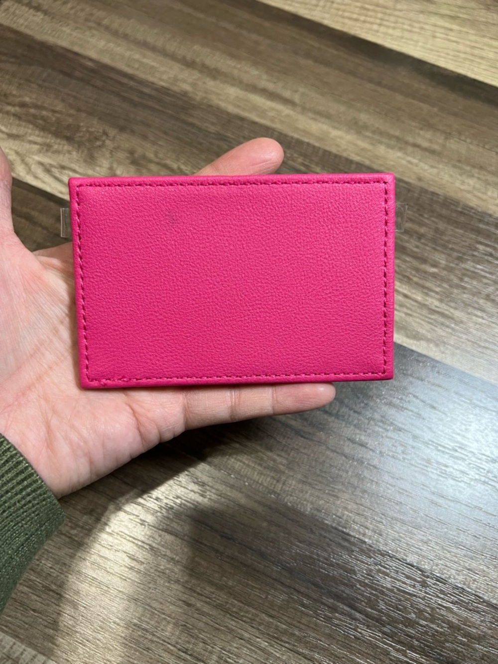 Juicy Couture Hot Pink Card Case with Gold Heart Emblem - Picture 2 of 4